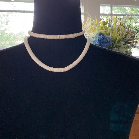 String of shell necklace set - Picture 2 of 4